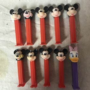 PEZ dispenser collectibles (10pcs)